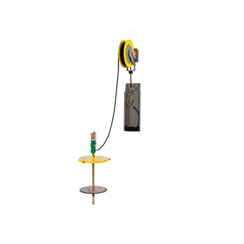 013-1136-000 <br> Ensemble complet <br> unité de graissage pneumatique avec fixation murale et enrouleur de tuyau 10 m <br> diam. 400 mm <br> Augmentation de pression 60:1 <br> Fûts de 50-60 kg